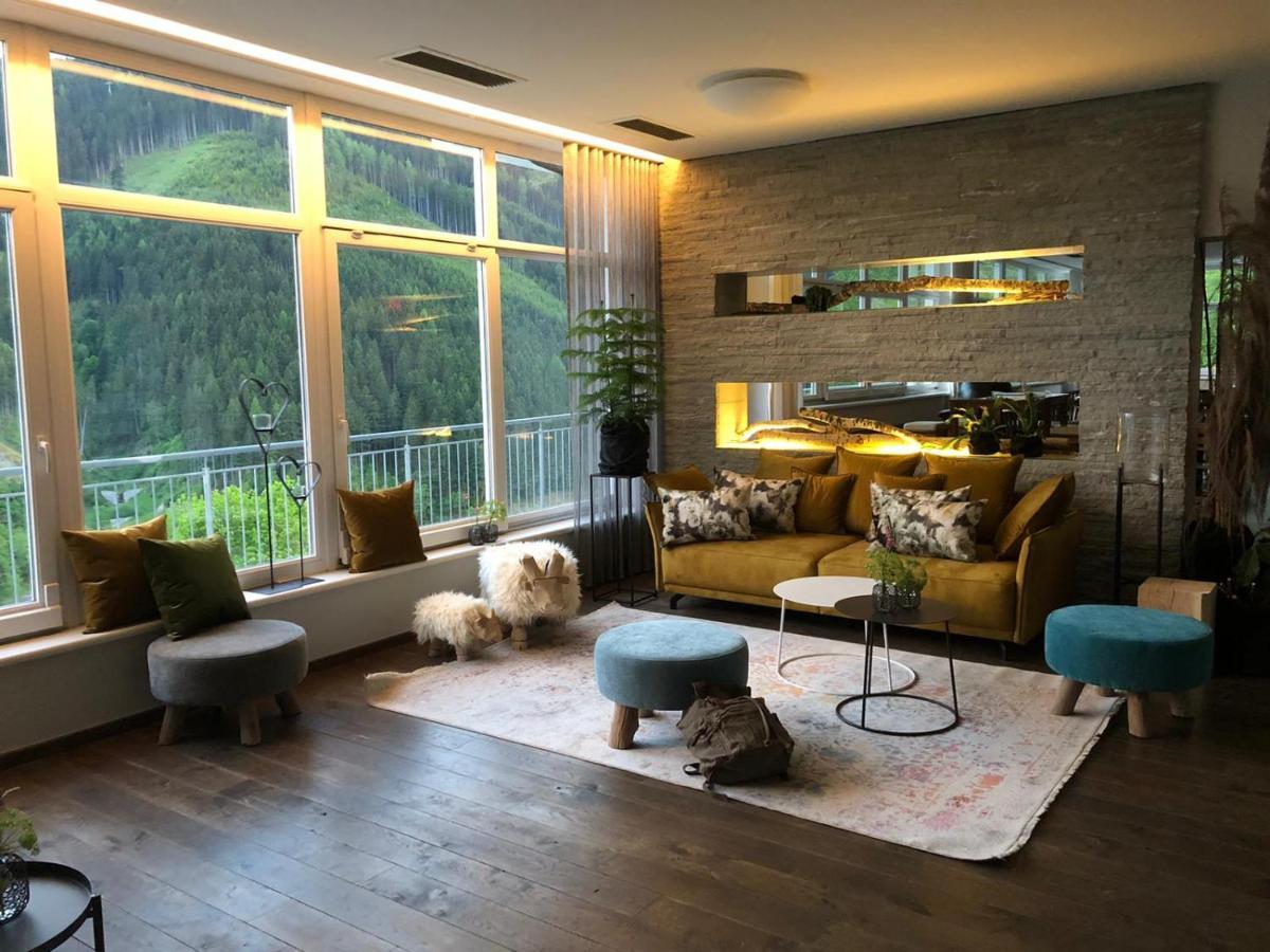 Der Sonnberg Alpinlodges - Apartments Mit Seeblick, Privater Sauna Und Self Check-In Zell am See Dış mekan fotoğraf